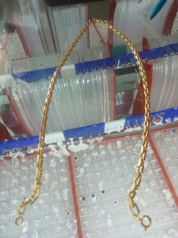 Chế tác nải chuối, nhánh cau 'vàng giả' lừa đảo dây chuyền vàng thật - Ảnh 3.