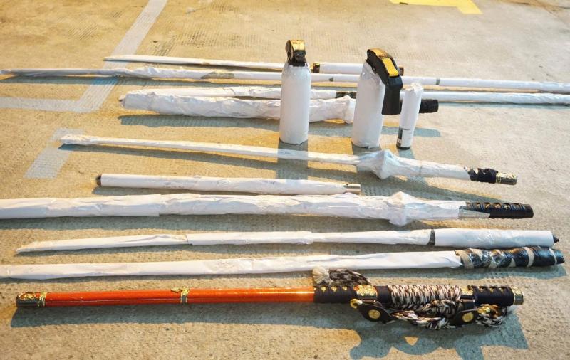 Đà Nẵng: Khởi tố 35 bị can mang hung khí náo loạn đường phố- Ảnh 5. Đà Nẵng: Khởi tố 35 bị can mang hung khí náo loạn đường phố- Ảnh 5.