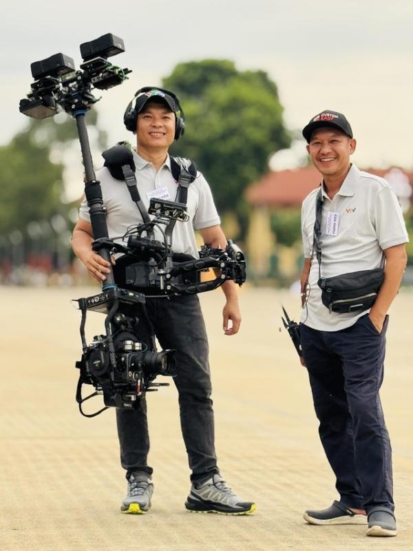 Gặp người đứng sau cú máy đẹp chuẩn điện ảnh gây ‘sốt’ ở lễ diễu binh A80  - Ảnh 7.
