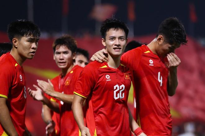 Thanh Nhàn ghi bàn đẳng cấp, U.23 Việt Nam thắng Yemen: VFF thưởng lớn vì tấm vé vàng châu Á- Ảnh 12. Thanh Nhàn ghi bàn đẳng cấp, U.23 Việt Nam thắng Yemen: VFF thưởng lớn vì tấm vé vàng châu Á - Ảnh 6.