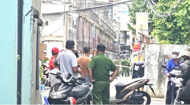 TP.HCM: Thông tin mới vụ thi thể trẻ sơ sinh trong thùng carton hẻm Nguyễn Ảnh Thủ- Ảnh 1. TP.HCM: Thông tin mới vụ thi thể trẻ sơ sinh trong thùng carton hẻm Nguyễn Ảnh Thủ- Ảnh 1.