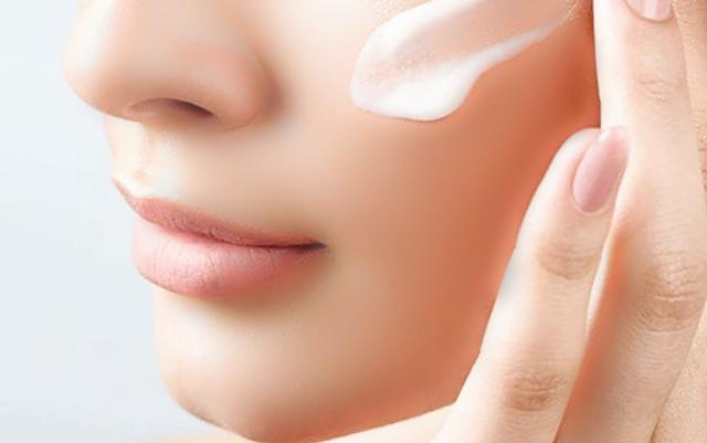 Bỗng một ngày da đỏ rát, bong tróc, phải làm sao?- Ảnh 3.