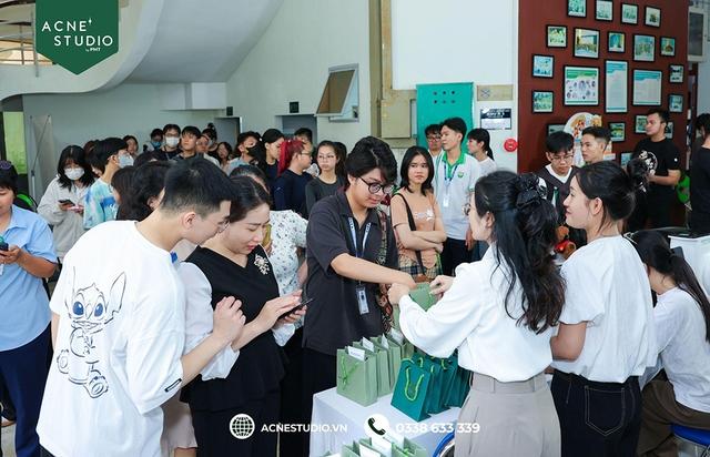 Skintalk by ACNE Studio kỳ V: Kiến thức da liễu ‘chạm’ đến cộng đồng sinh viên Y- Ảnh 4. Skintalk by ACNE Studio kỳ V: Kiến thức da liễu ‘chạm’ đến cộng đồng sinh viên Y- Ảnh 4.