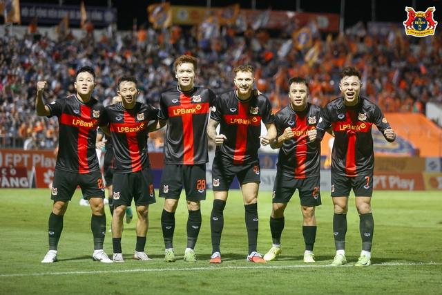 Bảng xếp hạng V-League mới nhất: Tân binh đòi lại ngôi đầu, HAGL xuống đáy?- Ảnh 1. Bảng xếp hạng V-League mới nhất: Tân binh đòi lại ngôi đầu, HAGL xuống đáy?- Ảnh 1.