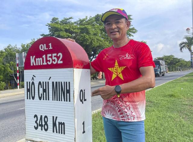 Chạy bộ 800 km về thành phố mang tên Bác: Hành trình chinh phục bản thân- Ảnh 6.