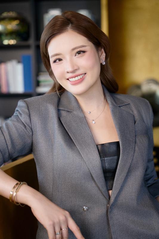 Hoa hậu Phan Hoàng Thu: Nhan sắc cũng cần tiền  - Ảnh 4.