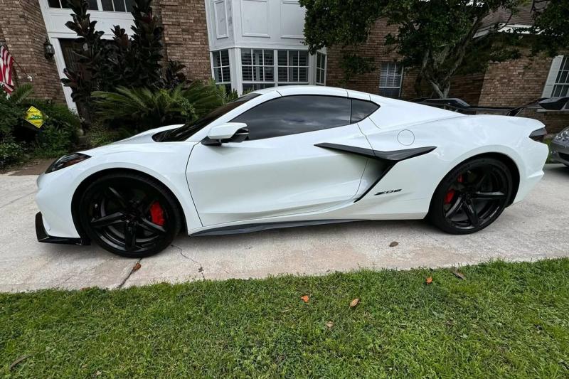 sieu xe,  hoa hoan,  boc chay,  chevrolet,  corvette,  c8,  z06,  zr1,  GM,  general motors,  chevrolet corvette,  corvette c8,  corvete stingray,  corvette z06,  corvette zr1,  my,  florida anh 3