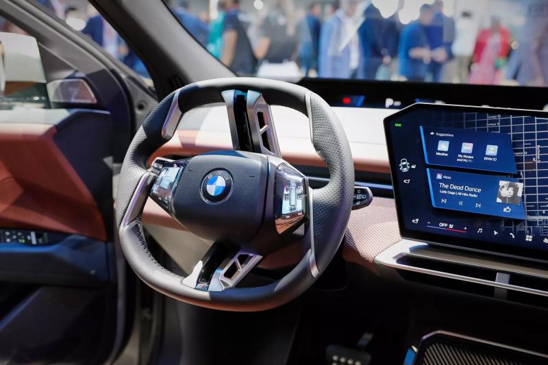 bmw,  logo bmw,  logo moi,  xe dien,  ev,  bmw ix3,  ix3,  neue klasse,  bmw neue klasse,  bmw i3,  i3 anh 2