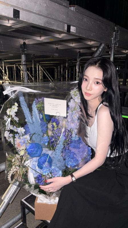 Jennie (BlackPink) liên tiếp mất hợp đồng quảng cáo lớn vào tay đàn em - Ảnh 2.