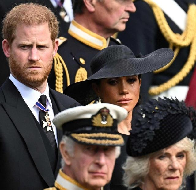 Meghan Markle bị từ chối gặp mặt Nữ hoàng Elizabeth II những ngày cuối đời - Ảnh 3.