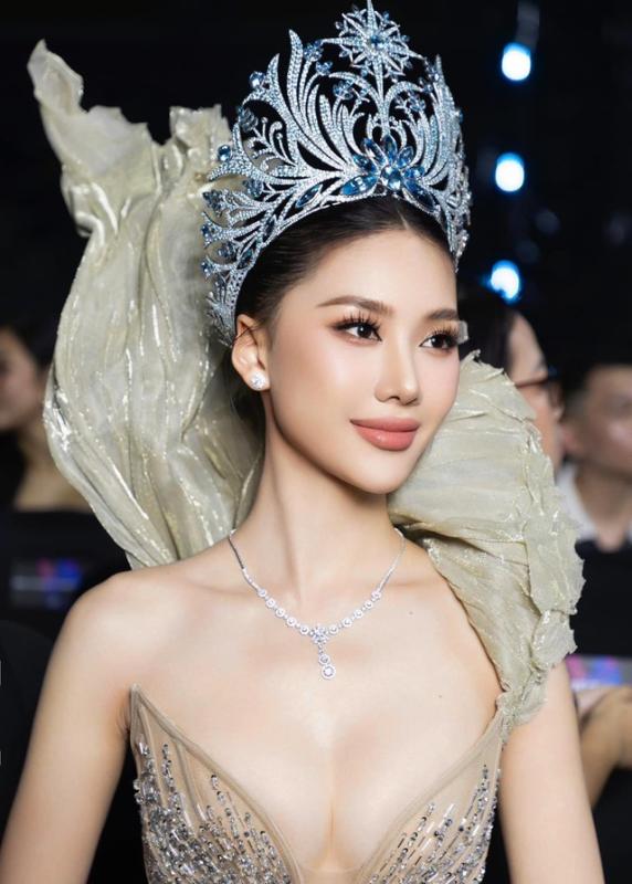 Bùi Quỳnh Hoa bị dọa tung clip nhạy cảm, phía Miss Universe Vietnam nói gì? - Ảnh 3.