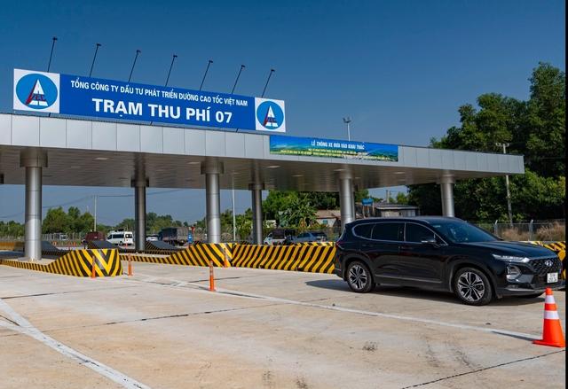 Không có tiền trong tài khoản giao thông, qua trạm BOT có bị phạt? - Ảnh 1.