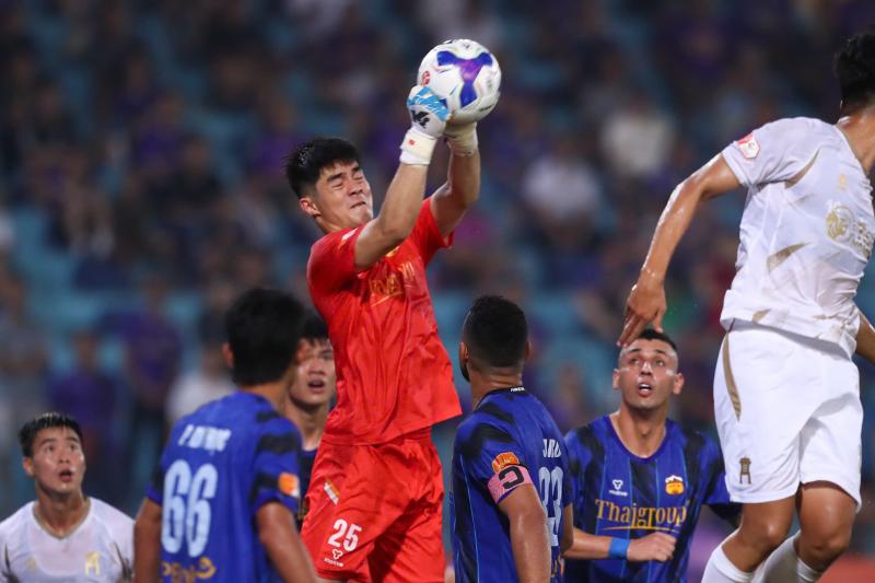Nghịch lý xuất khẩu cầu thủ của HAGL- Ảnh 2. Nghịch lý xuất khẩu cầu thủ của HAGL- Ảnh 2.