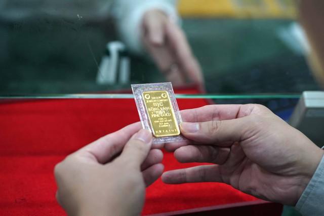 Giá vàng tăng kỷ lục trong phiên giao dịch Mỹ, SJC rao bán 150 triệu đồng/lượng- Ảnh 1. Giá vàng tăng kỷ lục trong phiên giao dịch Mỹ, SJC rao bán 150 triệu đồng/lượng- Ảnh 1.
