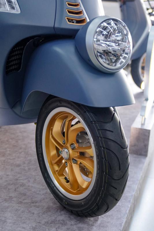 Gia xe Vespa anh 4