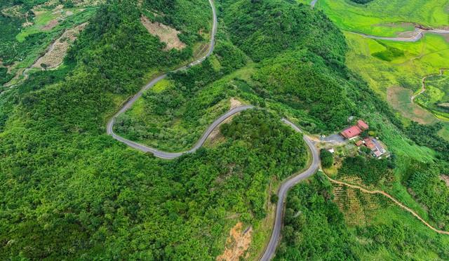 Cán bộ, viên chức Lâm Đồng gian nan vì kết nối giao thông yếu kém- Ảnh 5. Cán bộ, viên chức Lâm Đồng gian nan vì kết nối giao thông yếu kém- Ảnh 5.