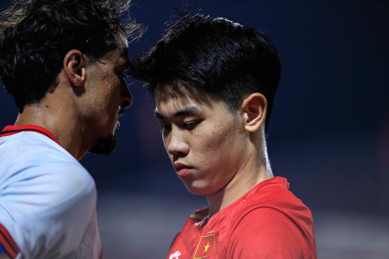 Thanh Nhàn ghi bàn đẳng cấp, U.23 Việt Nam thắng Yemen: VFF thưởng lớn vì tấm vé vàng châu Á- Ảnh 7. Thanh Nhàn ghi bàn đẳng cấp, U.23 Việt Nam thắng Yemen: VFF thưởng lớn vì tấm vé vàng châu Á- Ảnh 7.