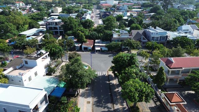 TP.HCM: Cả con đường ở phường Long Hương chỉ chờ giải tỏa 1 hộ dân để thông tuyến- Ảnh 3.
