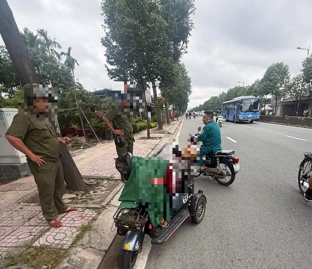 TP.HCM: Đột quỵ trên đường bán vé số, cụ ông 70 tuổi tử vong thương tâm- Ảnh 1.