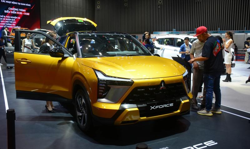 10 ô tô động cơ xăng, dầu bán chạy nhất tháng 8.2025: Xe Toyota áp đảo - Ảnh 8.