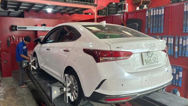 Ô tô chưa hết bảo hành: Rủi ro khi bảo dưỡng tại garage - Ảnh 1.