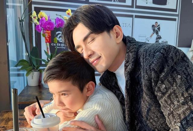 Đan Trường tiết lộ kỳ vọng về con trai Thiên Từ, không muốn con theo nghề hát - Ảnh 2. Đan Trường tiết lộ kỳ vọng về con trai Thiên Từ, không muốn con theo nghề hát - Ảnh 2.
