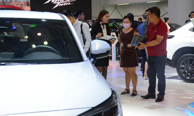 Ô tô giảm giá, vì sao doanh số bán vẫn tiếp tục 'lao dốc'? - Ảnh 3. Ô tô giảm giá, vì sao doanh số bán vẫn tiếp tục 'lao dốc'? - Ảnh 3.