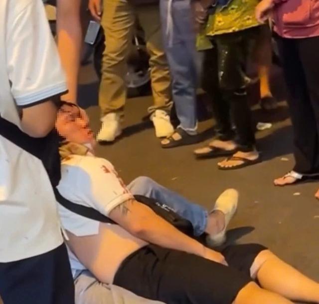TP.HCM: Xác minh clip ẩu đả liên quan nghệ sĩ, YouTuber- Ảnh 2. TP.HCM: Xác minh clip ẩu đả liên quan nghệ sĩ, YouTuber- Ảnh 2.