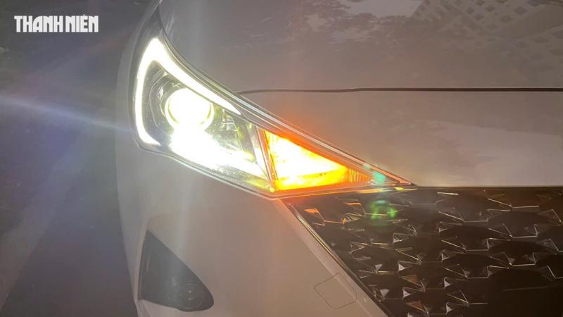 Lái ô tô nên bật đèn xi-nhan bao lâu trước khi rẽ, chuyển làn? - Ảnh 2.