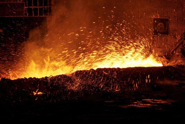 Lò cao số 2 của Hòa Phát Dung Quất 2 ra mẻ gang đầu tiên- Ảnh 1. Lò cao số 2 của Hòa Phát Dung Quất 2 ra mẻ gang đầu tiên- Ảnh 1.