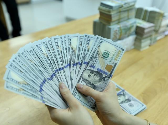 Giá USD hôm nay 28.9.2025: Tiếp đà tăng đẩy euro, bảng Anh đi xuống - Ảnh 1.