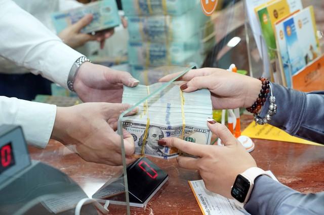 Giá USD hôm nay 30.9.2025: Tiếp tục giảm ngược chiều euro, bảng Anh - Ảnh 1. Giá USD hôm nay 30.9.2025: - Ảnh 1.