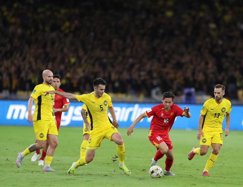FIFA trừng phạt bóng đá Malaysia, đội tuyển Việt Nam càng kiên định con đường đi đúng đắn- Ảnh 3.