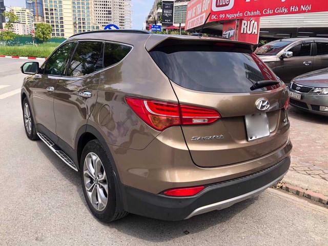 Hyundai Santa Fe máy dầu cũ rao bán giá gần 600 triệu đồng - Ảnh 3.