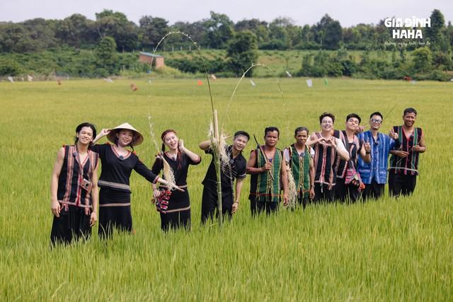 Gia đình Haha trở lại với chương trình thực tế đặc biệt Bản Liền: Ngày trở về - Ảnh 1. Gia đình Haha trở lại với chương trình thực tế đặc biệt Bản Liền: Ngày trở về - Ảnh 1.