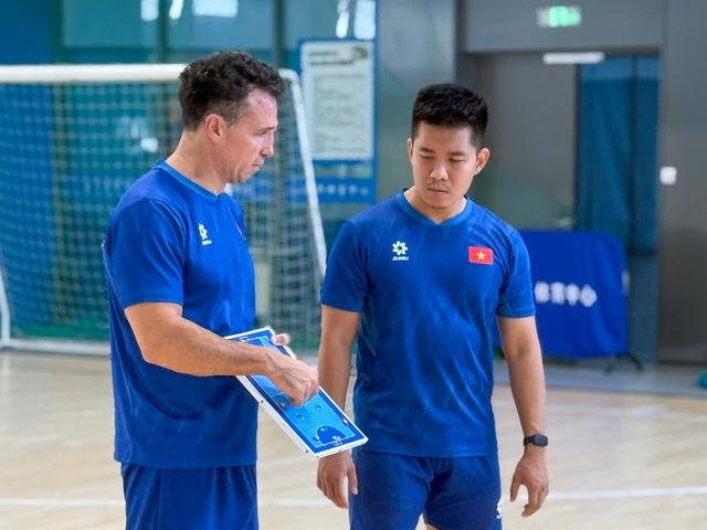 Đội tuyển Việt Nam so tài Trung Quốc, Li Băng: Tranh vé futsal châu Á- Ảnh 2.