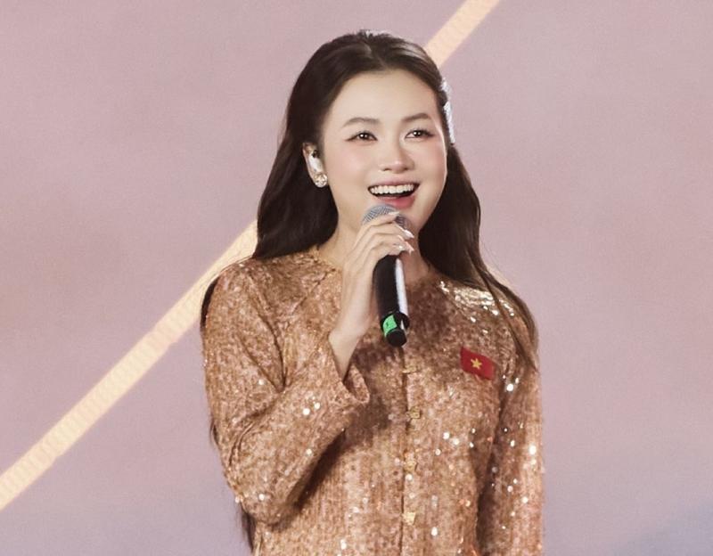 Vũ Thùy Linh thăng hoa trong ‘Concert quốc gia đặc biệt’, quan niệm về sự so sánh - Ảnh 2.