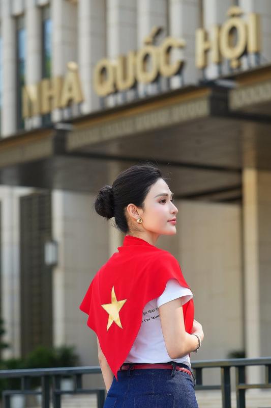 Nhan sắc nữ biên tập viên dẫn bản tin thời sự VTV- Ảnh 7.