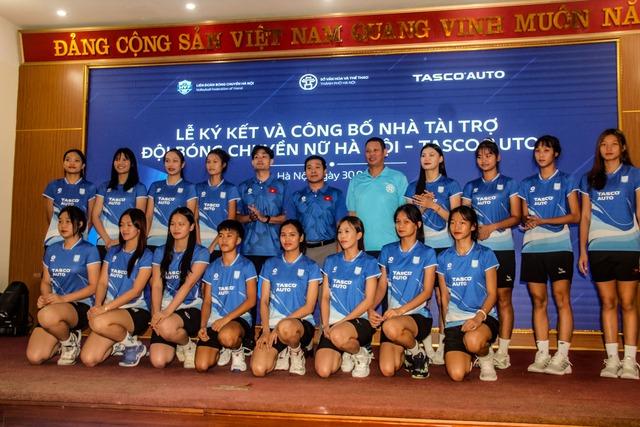 Dàn sao trẻ bóng chuyền nữ Hà Nội được chắp cánh- Ảnh 1. Dàn sao trẻ bóng chuyền nữ Hà Nội được chắp cánh- Ảnh 1.
