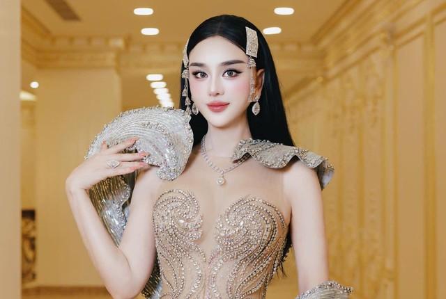 Lâm Khánh Chi tiếp tục 'dao kéo', không cho phép mình ngã sau đổ vỡ hôn nhân - Ảnh 1.