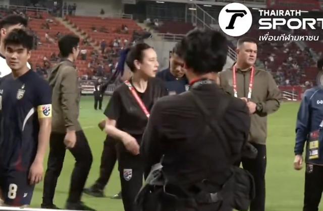 Gây sốc loại 2 công thần bóng đá Thái Lan, HLV Ishii thách thức Madam Pang?- Ảnh 1.