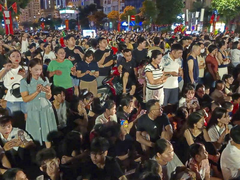 'Biển người' xem pháo hoa mừng 80 năm Quốc khánh 2.9- Ảnh 5.