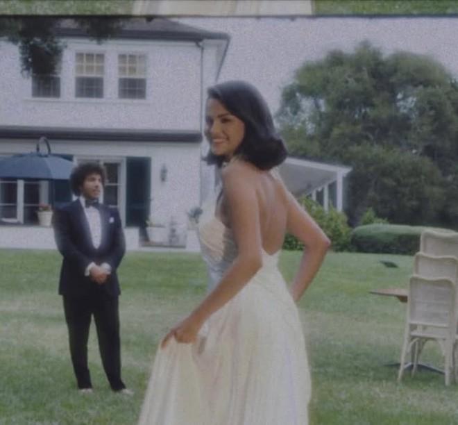 Selena Gomez khoe ảnh đám cưới ngọt ngào với Benny Blanco - Ảnh 3.