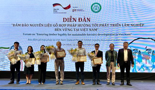 Ngành nguyên liệu gỗ Việt Nam phát triển bền vững sau hợp tác Việt Nam - Đức - Ảnh 1.