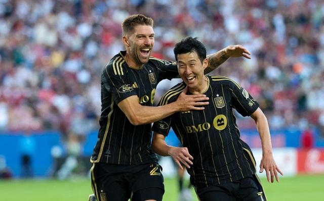 Messi và Son Heung-min thay nhau lập kỷ lục tại MLS: Cơn sốt CĐV lên đỉnh điểm- Ảnh 3. Messi và Son Heung-min thay nhau lập kỷ lục tại MLS: Cơn sốt CĐV lên đỉnh điểm- Ảnh 3.