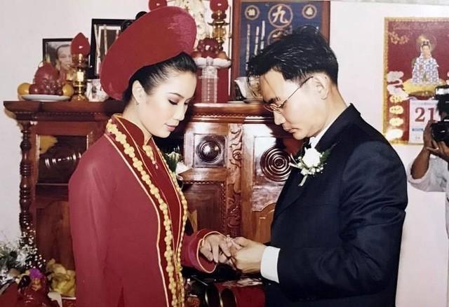 NSND Trịnh Kim Chi kỷ niệm 25 năm ngày cưới, hé lộ quà tặng chồng doanh nhân - Ảnh 1.