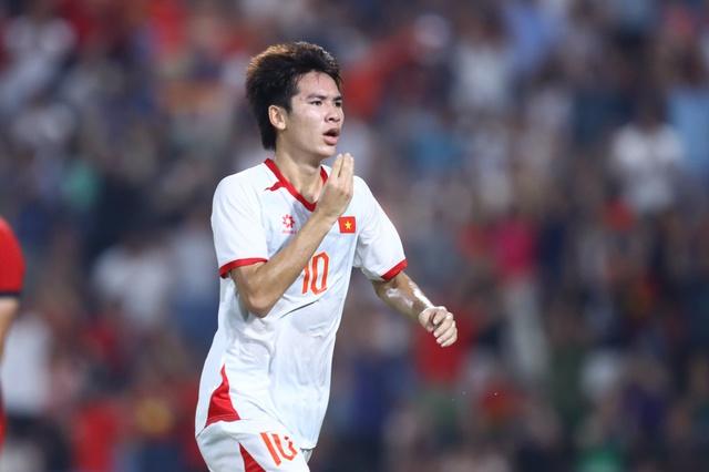 U.23 Việt Nam cực 'chất': 9 cầu thủ ghi bàn, mỗi trận một người hùng- Ảnh 1. U.23 Việt Nam cực 'chất': 9 cầu thủ ghi bàn, mỗi trận một người hùng- Ảnh 1.