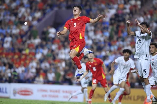 U.23 nuôi khát vọng tái lập kỳ tích Thường Châu: Tại sao không, cần cải tổ điều gì?
- Ảnh 1. U.23 nuôi khát vọng tái lập kỳ tích Thường Châu: Tại sao không, cần cải tổ điều gì?
- Ảnh 1.