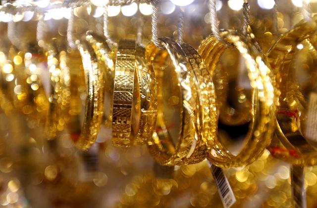 Giá vàng hôm nay 18.9.2025: Đồng loạt giảm sau khi Fed hạ lãi suất- Ảnh 1. Giá vàng hôm nay 18.9.2025: Đồng loạt giảm sau khi Fed hạ lãi suất- Ảnh 1.
