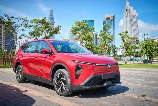Có nên mua xe 7 chỗ VinFast Limo Green để chạy dịch vụ? - Ảnh 1.